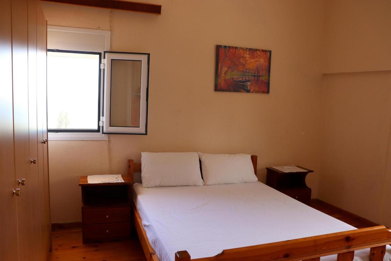 Anastassia Eg Apartment โคโรนิ ภายนอก รูปภาพ